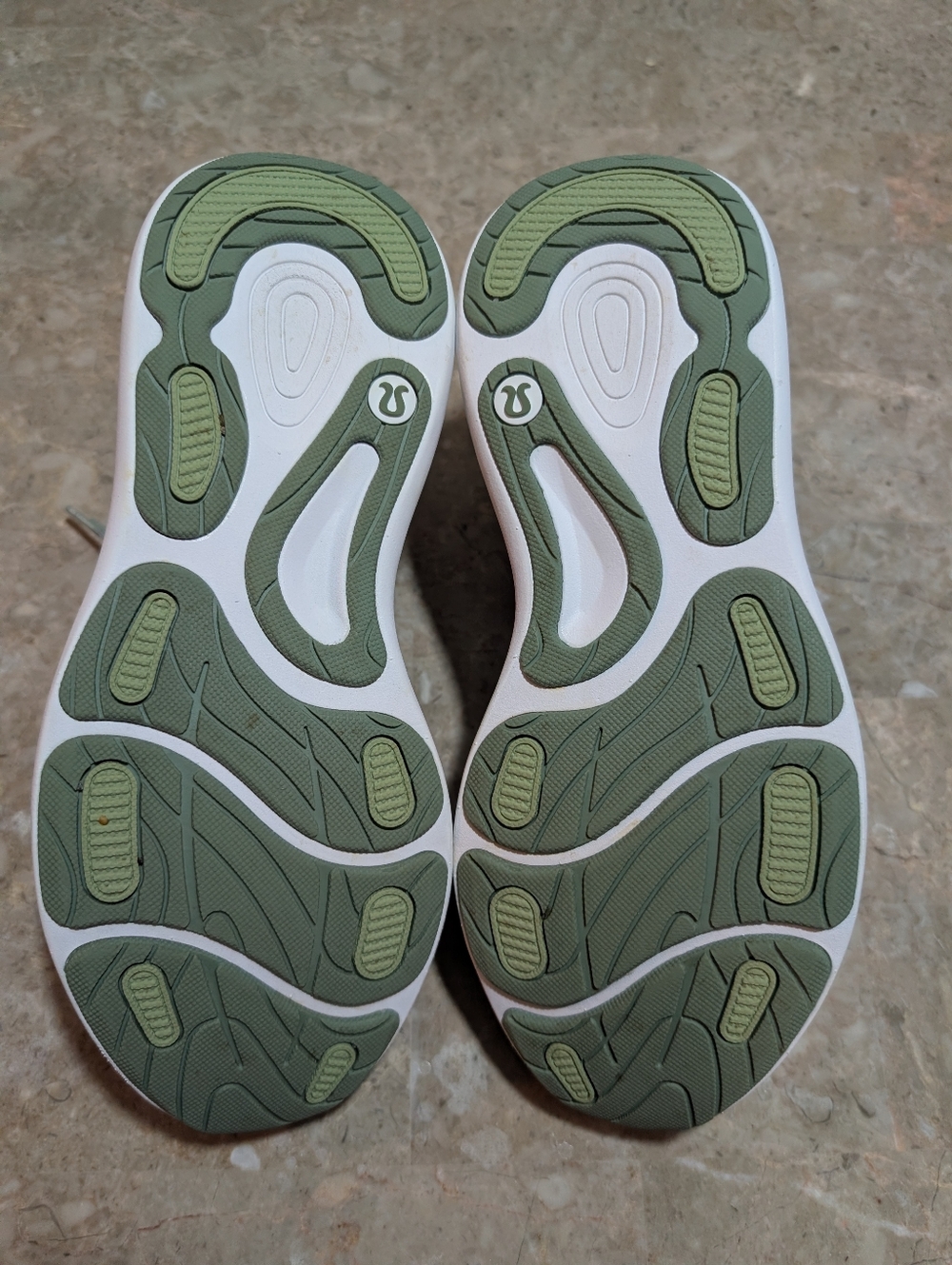 Lululemon Chargefeel 2 Mid Workout Shoes Lime White Women's Size 9 No Box - Picture 10 of 12
